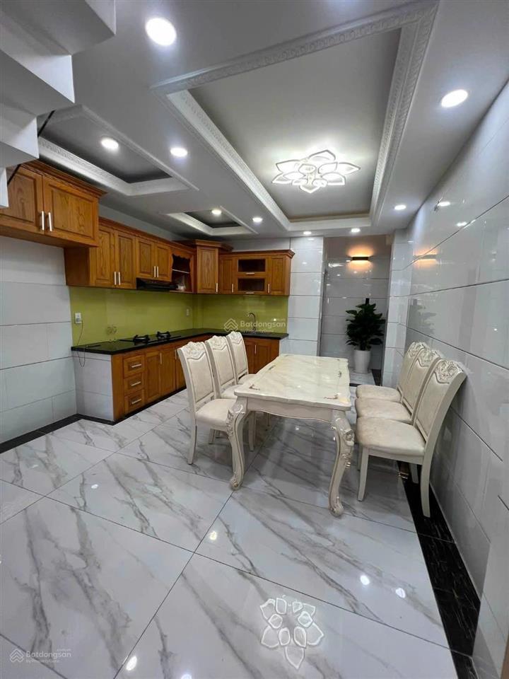 Nhà 1 sẹc đường lê văn quới gần bốn xã 4mx19m đúc 1 lửng 3 lầu, full nội thất