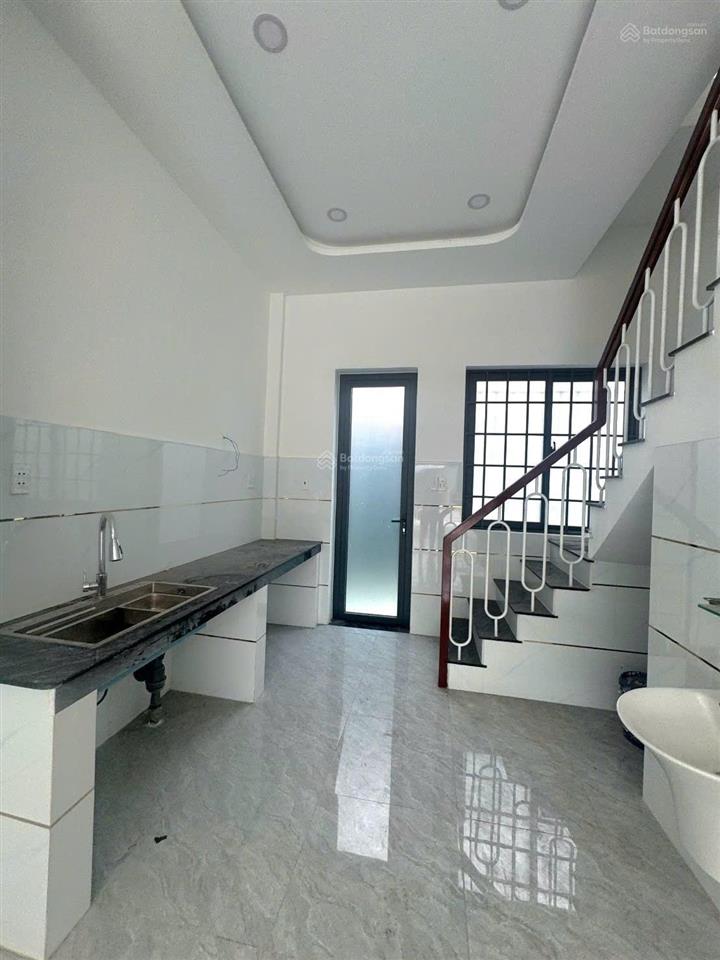 Cho thuê nhà đường 5f, kênh nước đen 4mx13m 1 trệt 2 lầu, 4pn 3wc