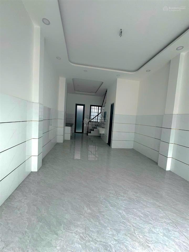 Cho thuê nhà đường 5f, kênh nước đen 4mx13m 1 trệt 2 lầu, 4pn 3wc