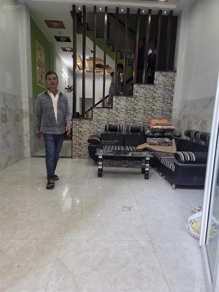 Cho thuê nhà hẻm bình trị đông, bình tân 4mx14m 1 trệt 3 lầu