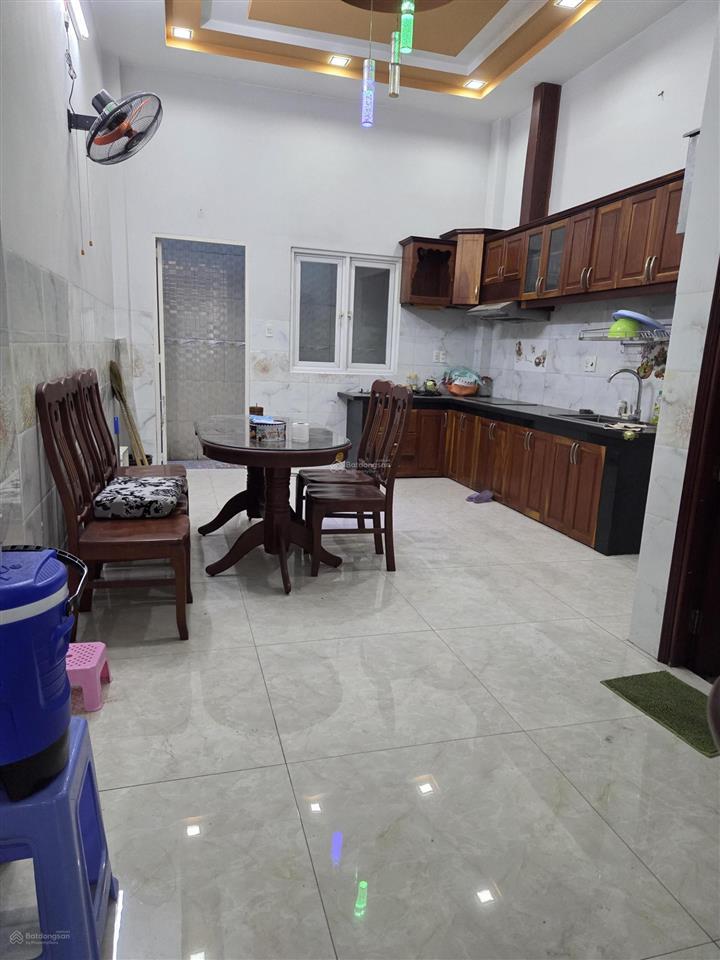 Cho thuê nhà hẻm bình trị đông, bình tân 4mx14m 1 trệt 3 lầu