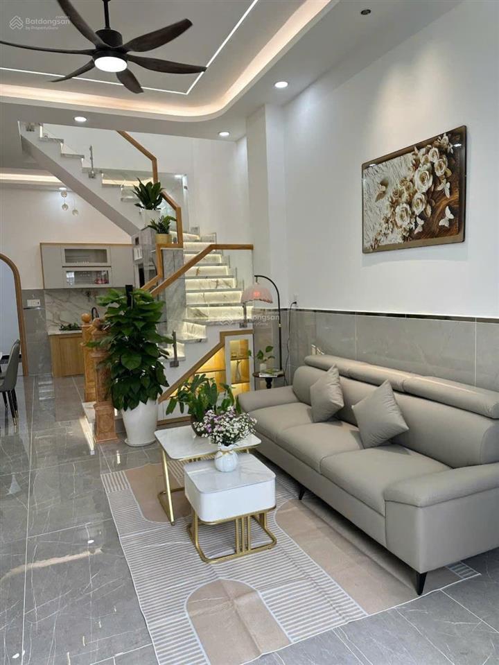 Bán nhà mới đẹp lung linh đường lê văn quới gần ngã tư bốn xã 4mx11m 1 trệt 1 lầu, 3pn