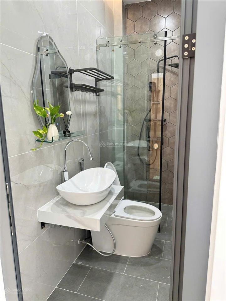 Bán nhà mới đẹp lung linh đường lê văn quới gần ngã tư bốn xã 4mx11m 1 trệt 1 lầu, 3pn