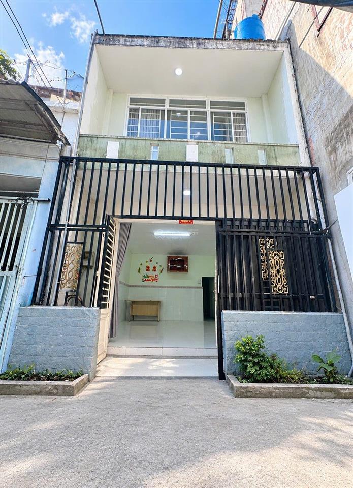 Bán nhà sổ hồng riêng đúc thật 1 trệt 1 lầu đường mã lò lê văn quới 4.16mx10m( nhà nở hậu 4.39m)