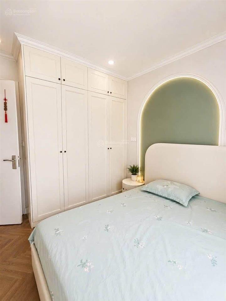 Căn hộ 50m2 chợ bà chiểu  2,4 tỷ/2pn2wc full nội thất, sổ sẵn bao phí  0705 556 ***