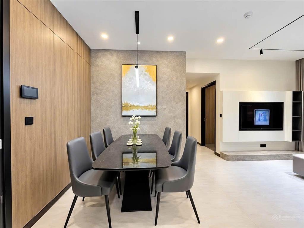 Giá đáy! 50m2 phan văn trị sổ hồng 2,24 tỷ lầu 9 hướng hồ bơi full nội thất
