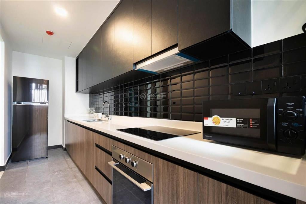 Chính chủ bán căn 52m2 nơ trang long 2pn tầng 8 sổ sẵn 2,1 tỷ được vay 70% full nội thất