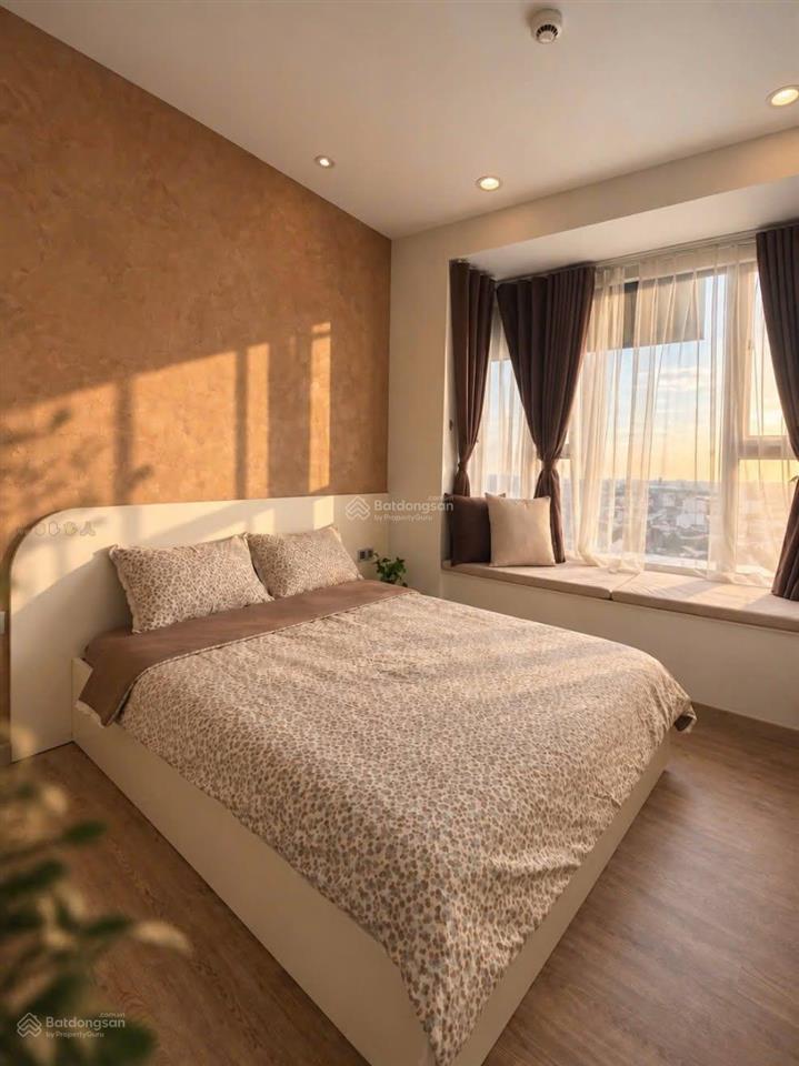 Căn 2pn kế sân bay, có sổ, nội thất y hình, có sổ bao hết phí, thuê 14tr/tháng cho vay 70%