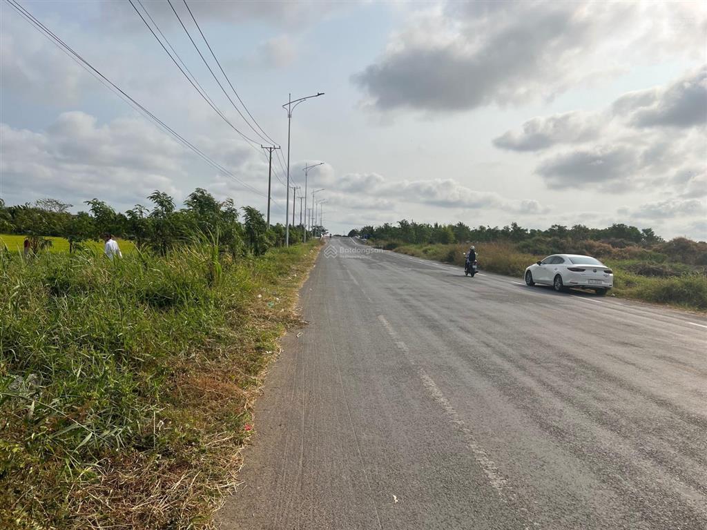 Bán đất thổ cư mặt tiền đt 871b, (đường vào kcn gia thuận gò công) đầu đường ven biển chuẩn bị mở