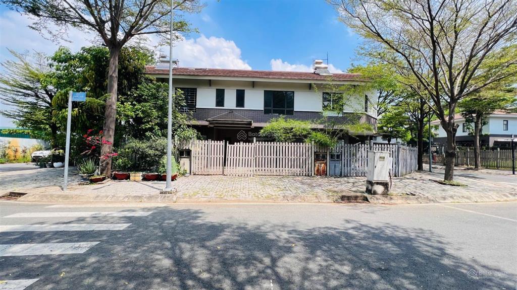 Căn góc view công viên camellia 103m2  hướng nam mát mẻ, hạ giá còn 9.2 tỷ xây tổ ấm mơ ước