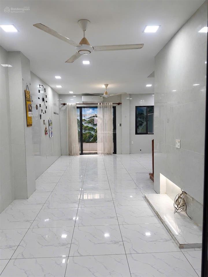 Cho thuê np 15 triệu, camellia garden, bình chánh, đẹp, hướng nam vào ở ngay hot!