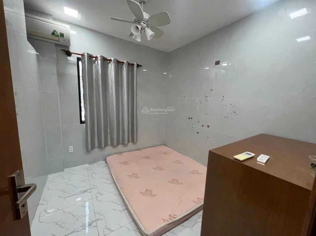 Cho thuê np 15 triệu, camellia garden, bình chánh, đẹp, hướng nam vào ở ngay hot!