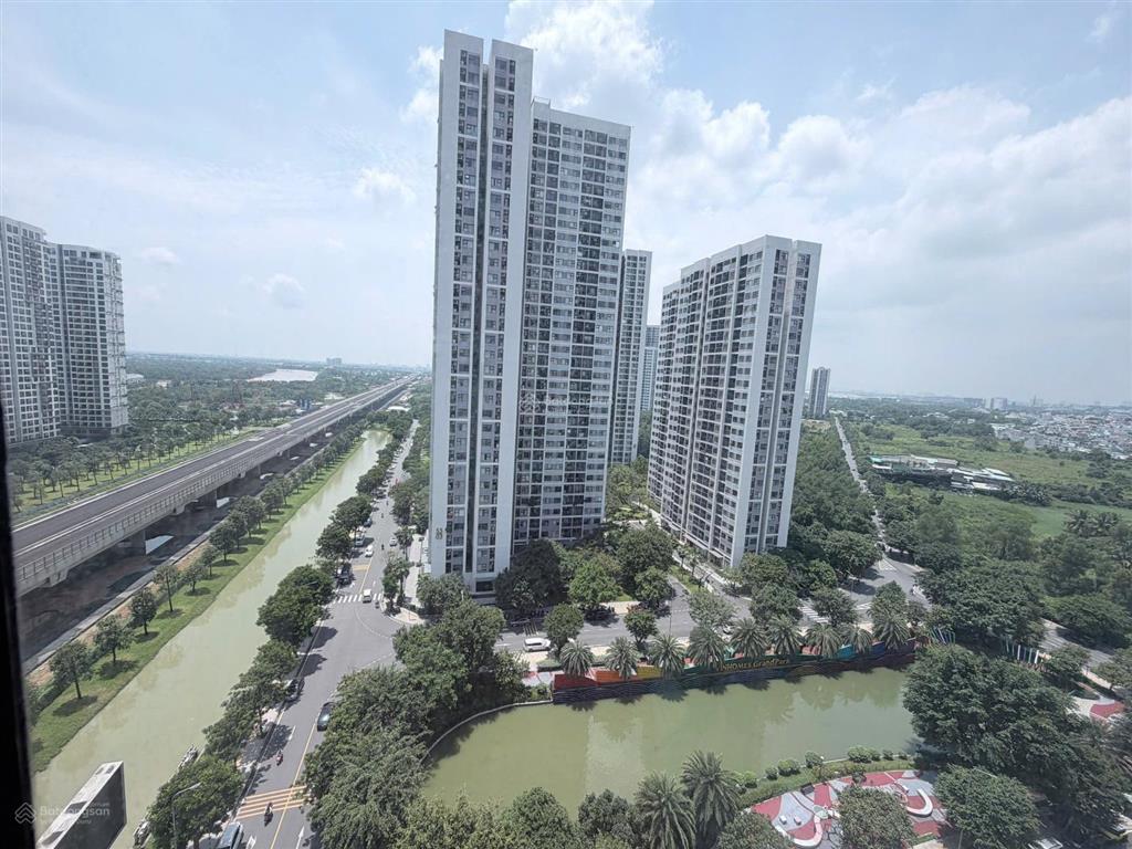 Bán gấp căn 3pn vinhomes grand park 81m2, hđmb, nội thất cđt  giá siêu tốt 3.6 tỷ .0902 320 ***