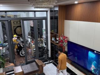 Bán nhà 3 lầu an phú đông, diện tích 4x15. gồm 6 phòng ngủ, 5 wc, giá 8,7 tỷ