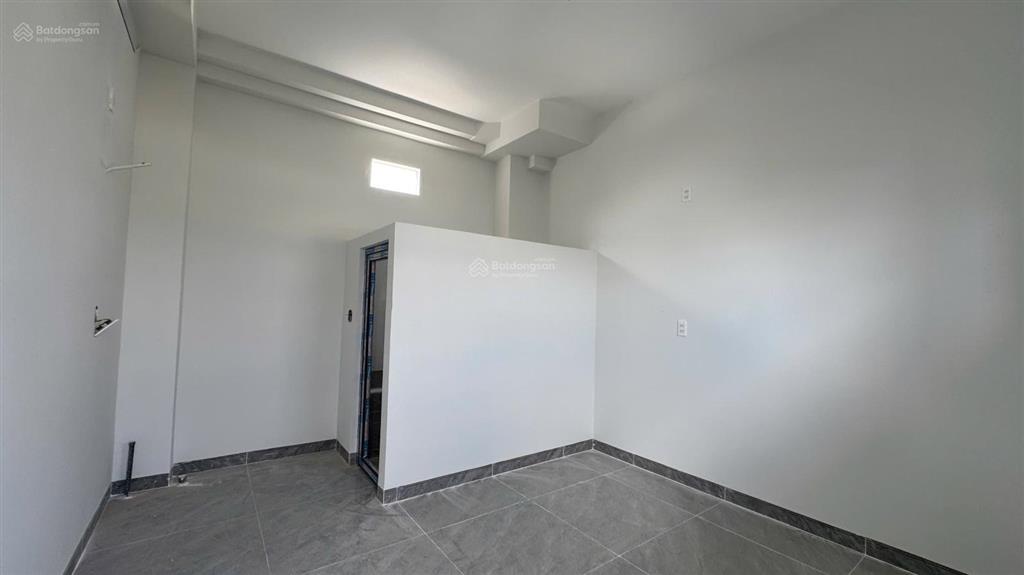 Giá giảm 2 tỷ bán tòa căn hộ vườn lài, an phú đông. dt 5,5 nở hậu 6m dài 24 (131,4m2 thổ cư)