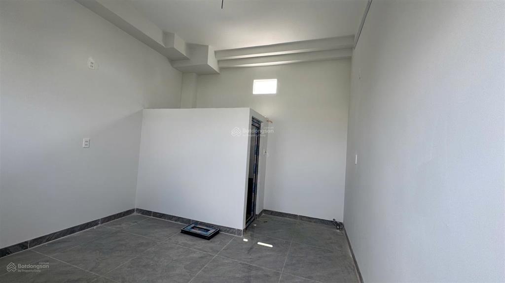 Giá giảm 2 tỷ bán tòa căn hộ vườn lài, an phú đông. dt 5,5 nở hậu 6m dài 24 (131,4m2 thổ cư)