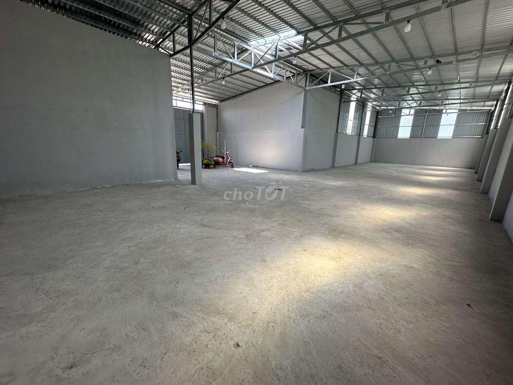 cho thuê kho xưởng đường tải 8 tấn