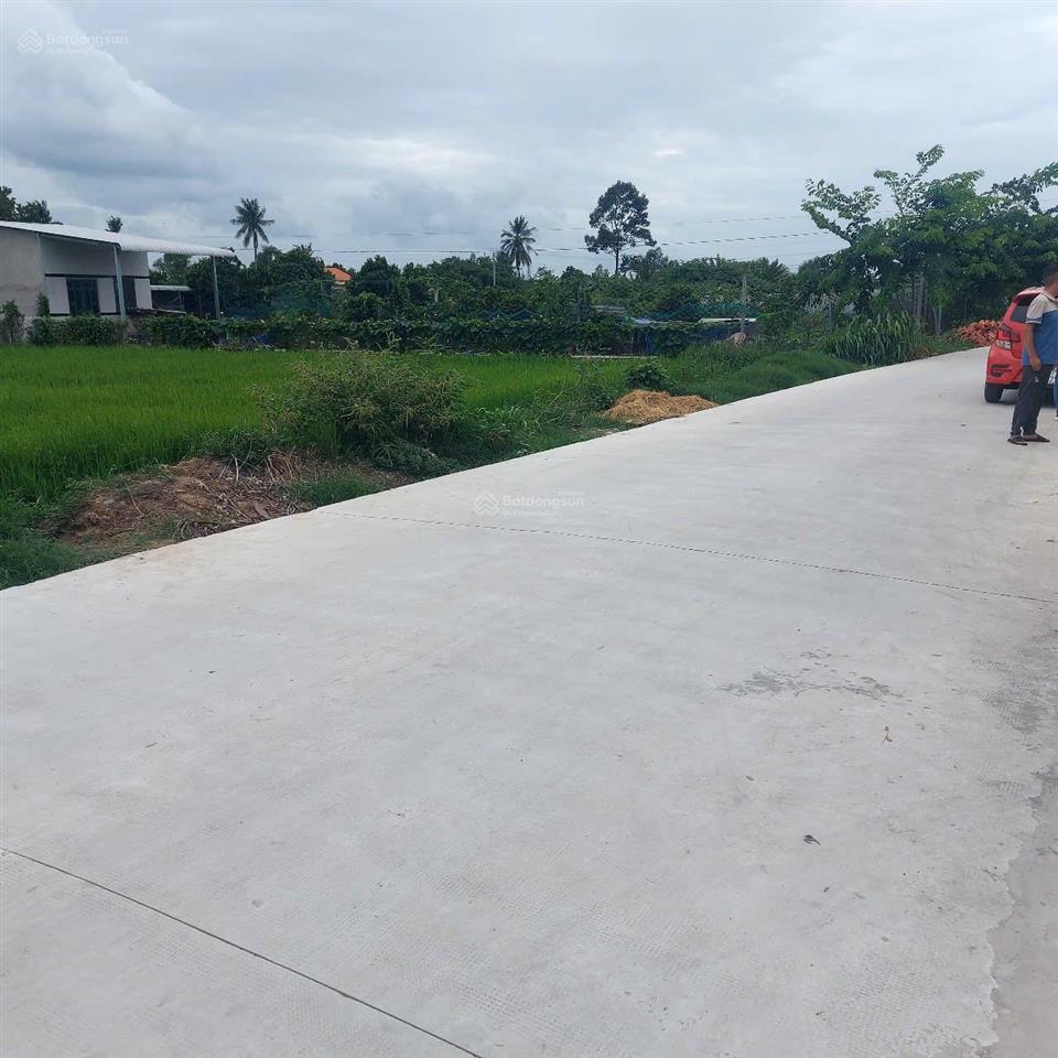 Bán đất mt đường cây điệp, 2000m2 có 180m2 thổ cư, nhựt chánh, bến lức, giá tốt