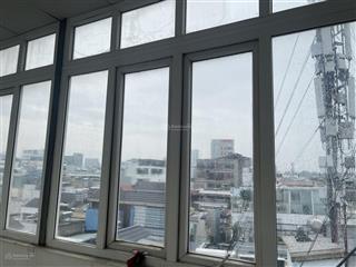 Cho thuê nhà nguyên căn 3 tháng 2 quận 10  dtsd 260m2