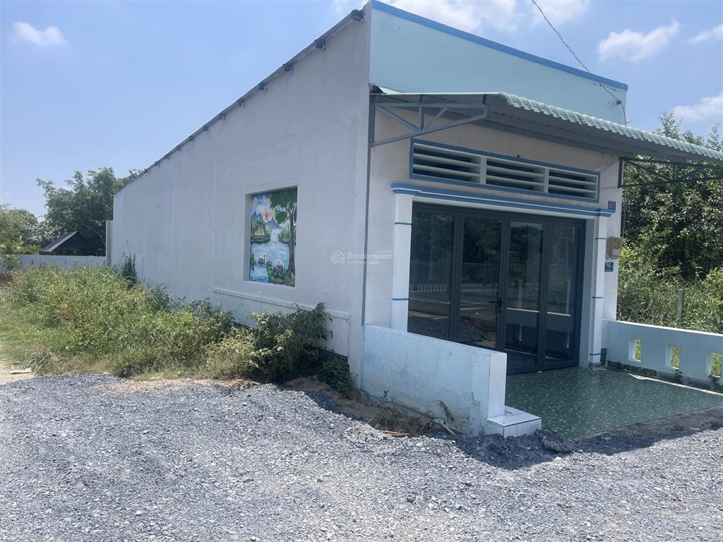 Nhà vườn 1600m có 300m thổ cư (xã hưng long mới) bình chánh, vị trí đường 5m xe ra vào thoải