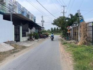 Đất vườn mt đường nhựa (xã qui đức cũ) hưng long bình chánh dt 2400m (ngang 25m dài 95m)