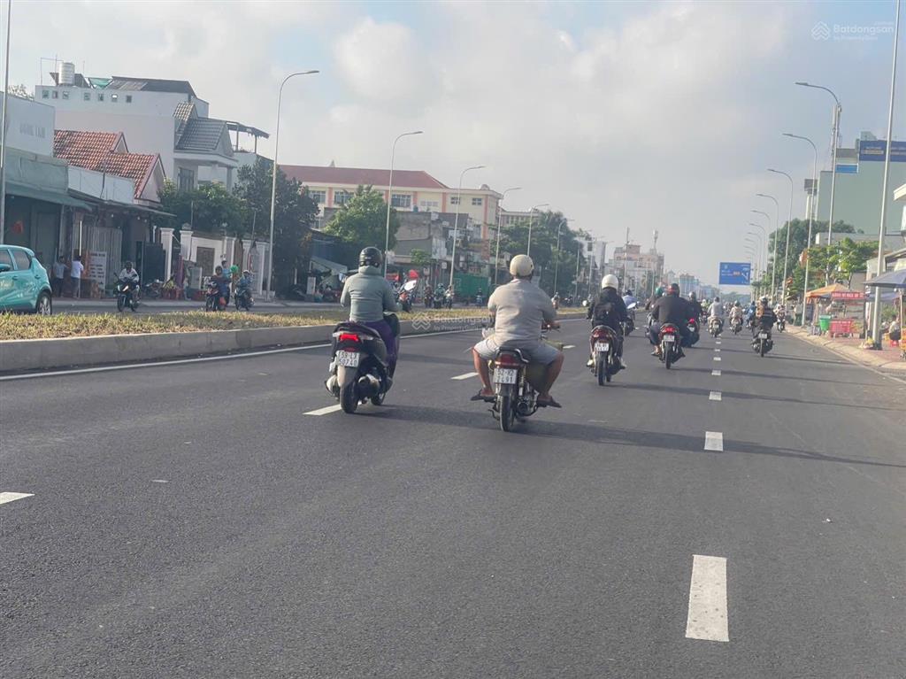 Đường bê tông cách mt ql50 đúng 100m xã đa phước bình chánh dt 1900m2 vườn có 250m thổ cư