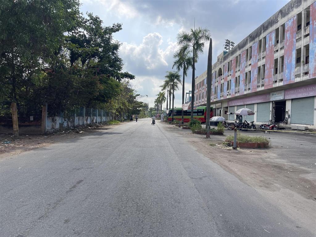 Mt đường xương cá, xã đa phước, bình chánh dt 4266m lúa đường xe tải chạy thoải mái