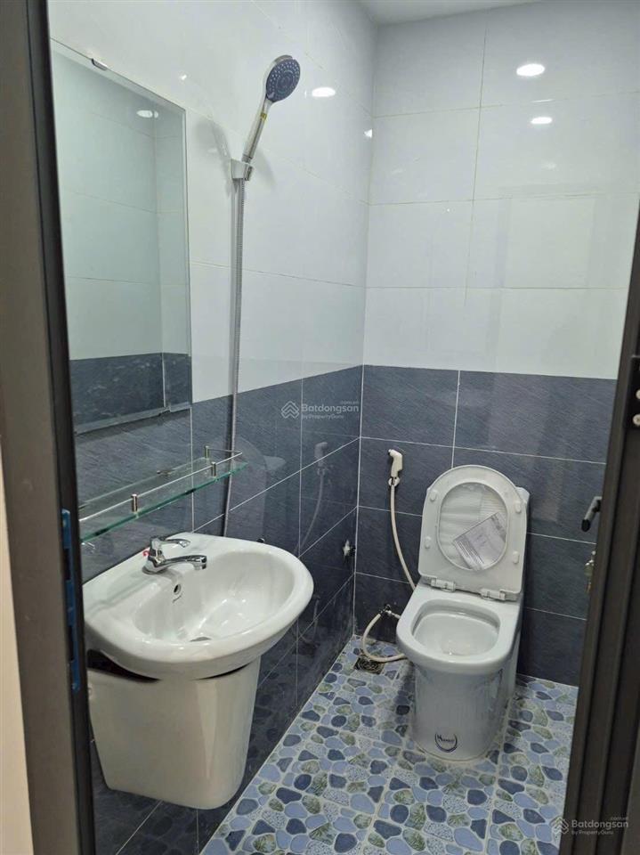 Bán nhà mới hẻm 1 sẹt hương lộ 2, p. bình trị đông, bình tân dt (3m x 11m) 1 lầu,