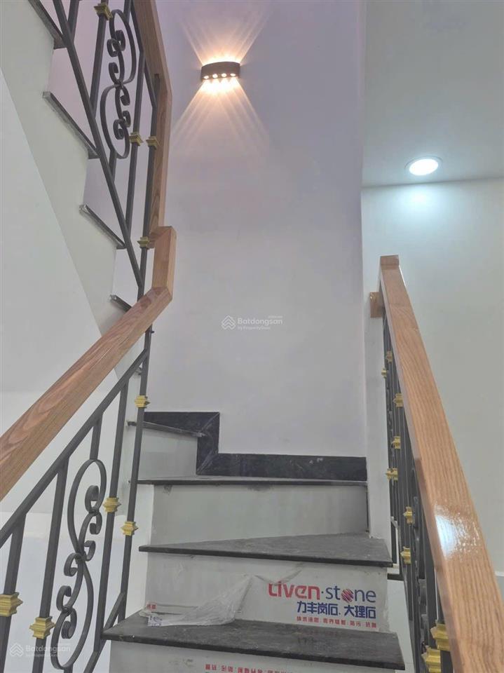 Bán nhà mới hẻm 1 sẹt hương lộ 2, p. bình trị đông, bình tân dt (3m x 11m) 1 lầu,
