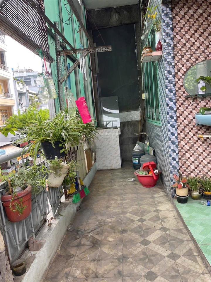 Cần bán nhanh chung cư để vô viện dưỡng lão diện tích 29,5 m2 tầng 1, ngay góc 2 mặt tiền đường