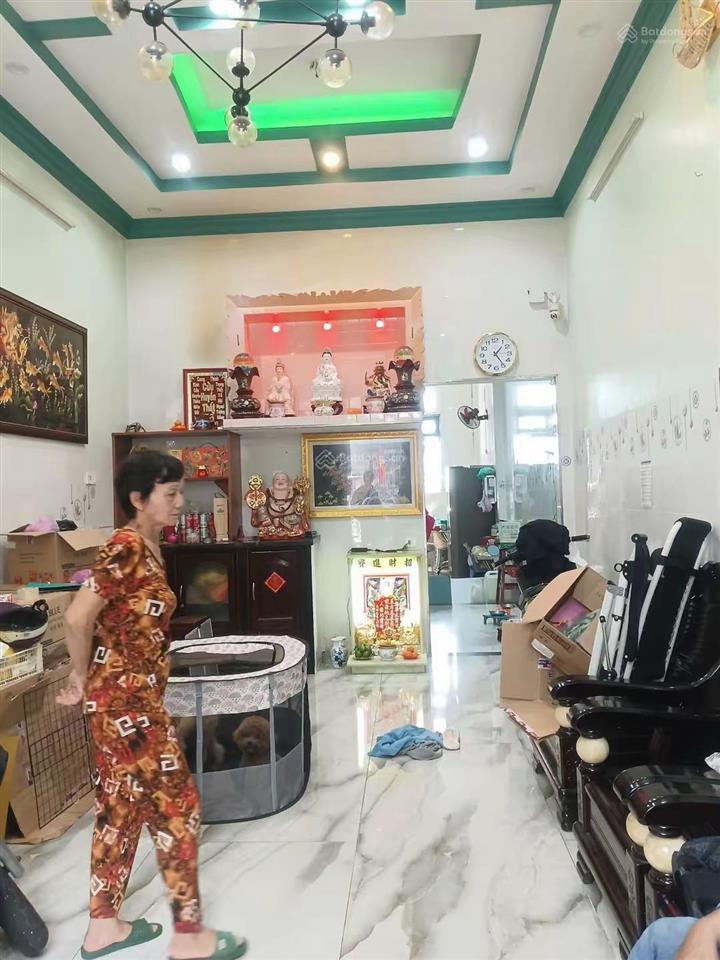 Bán nhà hẻm 6m tô hiệu, q tân phú  4x18  3.5 tầng  6.8 tỷ.  0917 861 ***