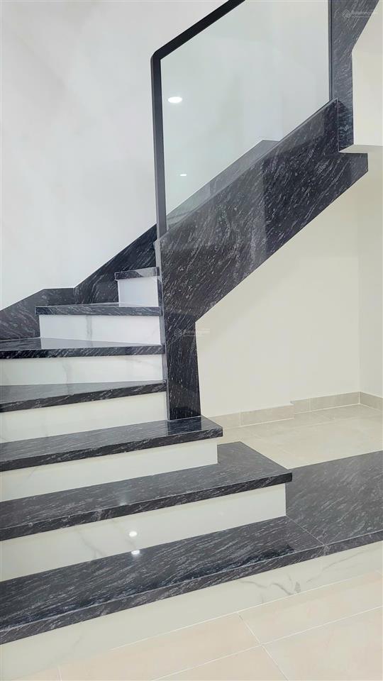 Căn hộ 03pn nhà mới hoàn thiện đáp ứng nhu cầu ở thực, đối diện cầu vượt sóng thần  đầu đường pvđ