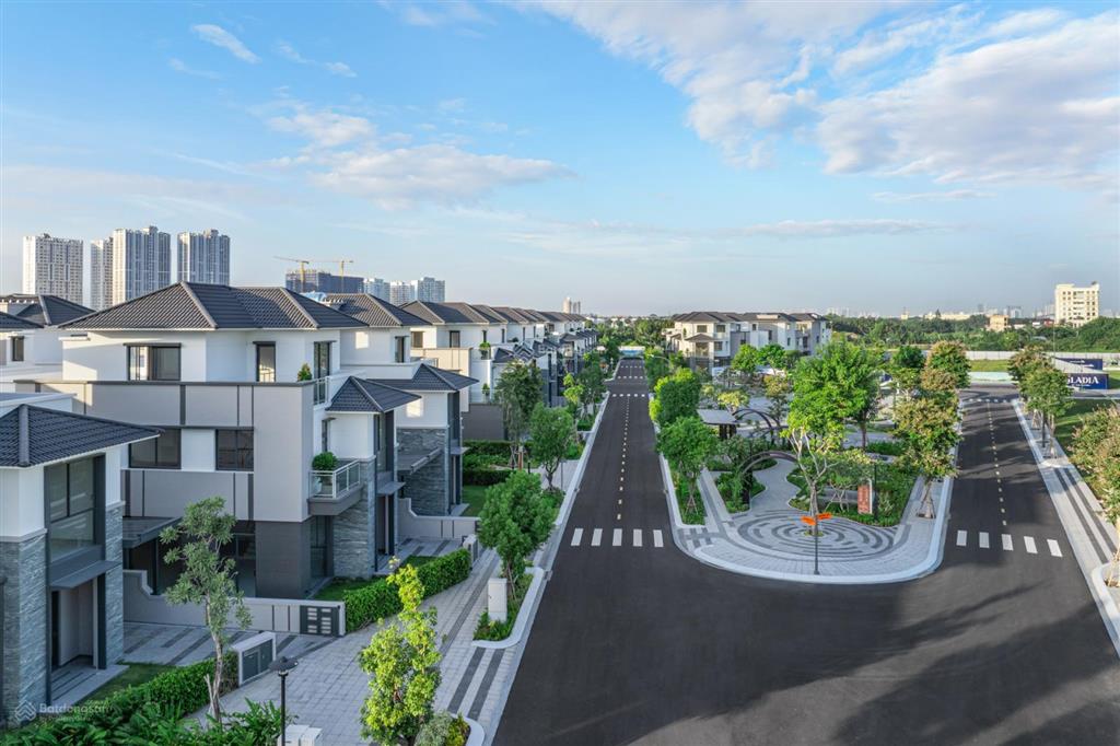 Bán nhà phố biệt thự khu compound keppel land, tt chỉ 20% nhận nhà, quà tặng lên đến 2.1 tỷ ck 8%