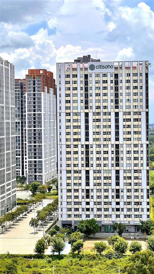 Cần tiền bán gấp căn hộ citi soho 2pn1wc tầng cao sẵn hđ thuê 6 triệu/tháng, sổ hồng