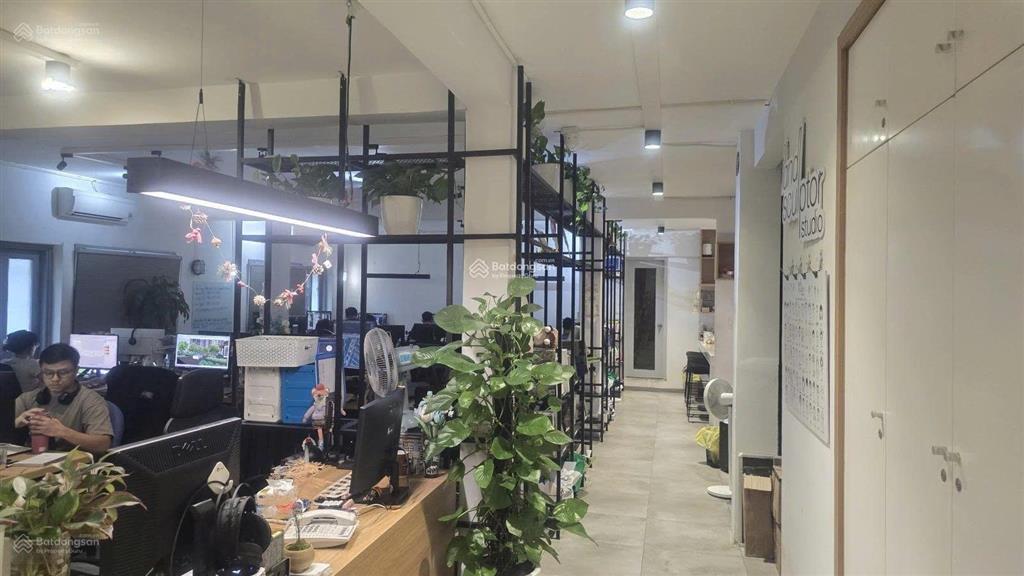 Mặt tiền xô viết nghệ tĩnh 5x20m 5 tầng vị trí đẹp sầm uất
