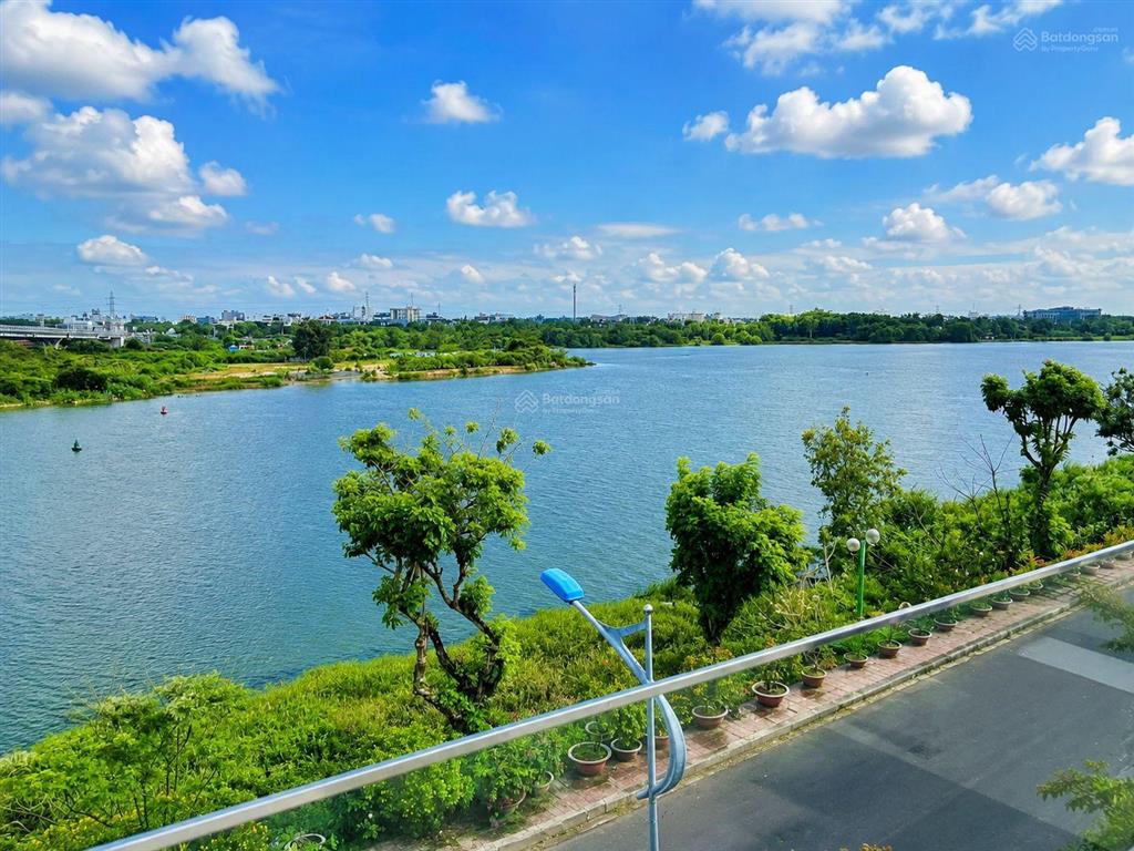 Biệt thự 3 tầng full nội thất đảo nổi view sông cẩm lệ kẹp vệt cây xanh 6pn 5wc