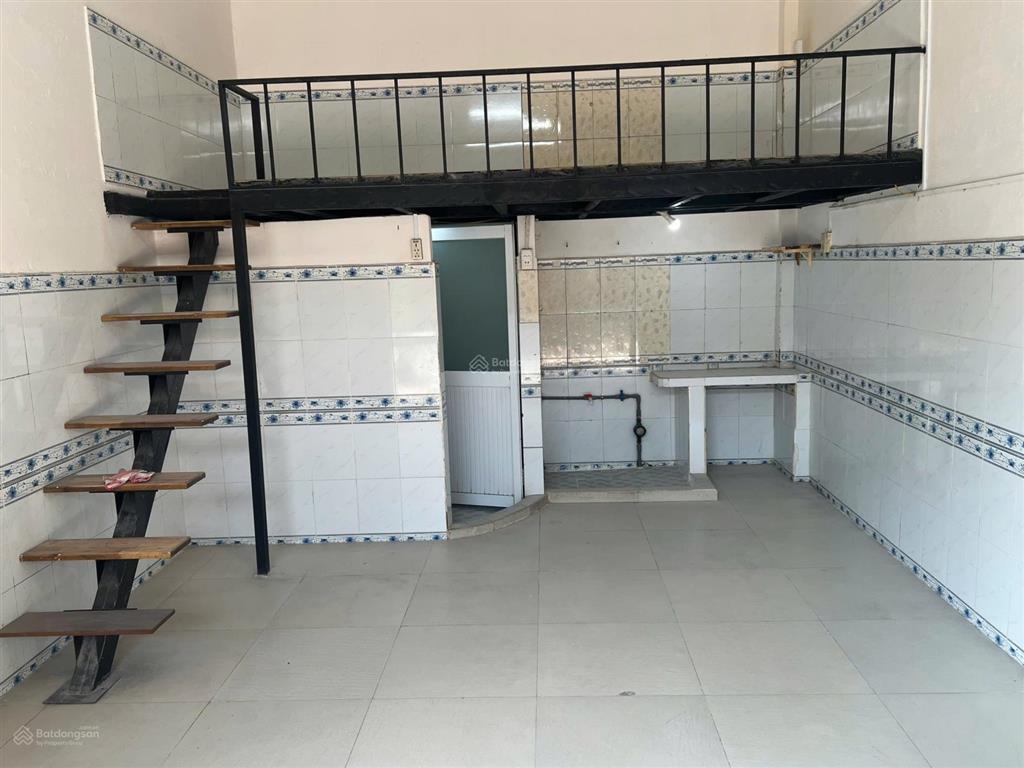 Kiosque mặt tiền 4,5m đường 7m thuận giao 17 gần khu công nghiệp việt hương 1