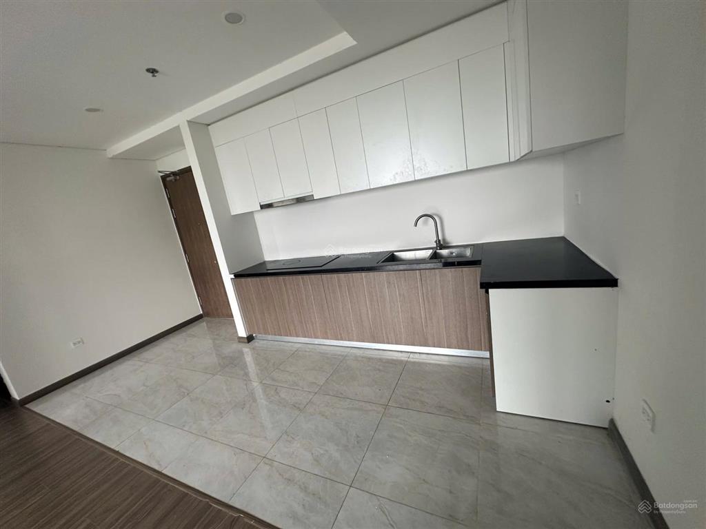 Căn góc rẻ nhất fpt plaza 2, có ít nội thất, ban công hướng nam tầng 6