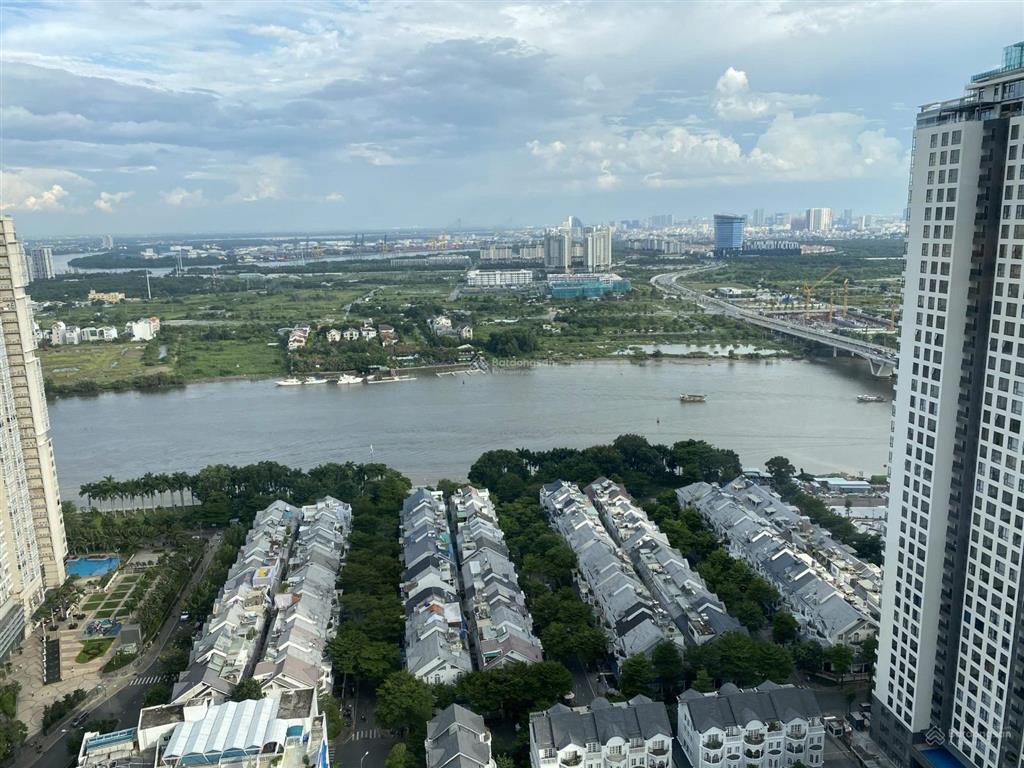 Bán penhouse saigon pearl, 27 tỷ, 236m2, 3pn+3wc, nội thất đầy đủ, view sông + bitexco.