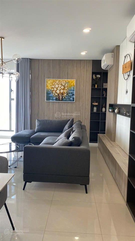 Cho thuê 3pn3wc dt 178m2 full nt saigon royal giá 66tr.  0962 797 *** mr vương
