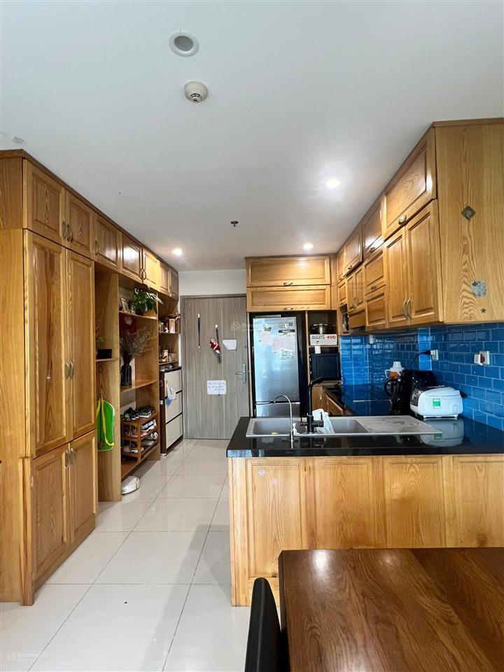 Cho thuê gấp cc 3pn vinhome grand park, giá tốt, có chỗ để xe hơi