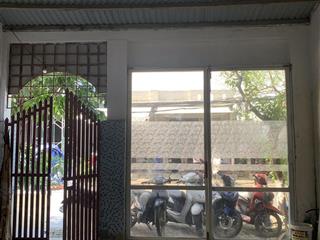 Bán đất tặng nhà 2 tầng mặt tiền phó đức chính, vị trí đẹp gần ngã tư vương thừa vũ