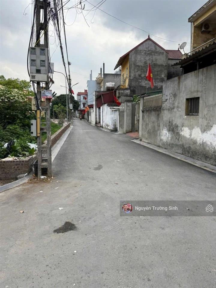 Bán gấp 30.1 m2 trục chính thôn thái bình kinh doanh giá chỉ 3.45 tỷ.