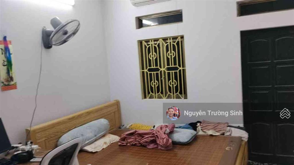 Bán gấp nhà 3 tầng sổ đỏ chính chủ giá chỉ 5 tỷ