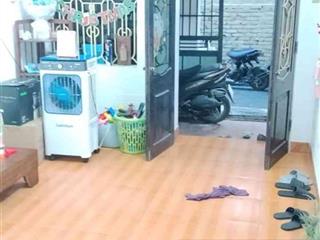 Bán gấp nhà 3 tầng sổ đỏ chính chủ giá chỉ 5 tỷ
