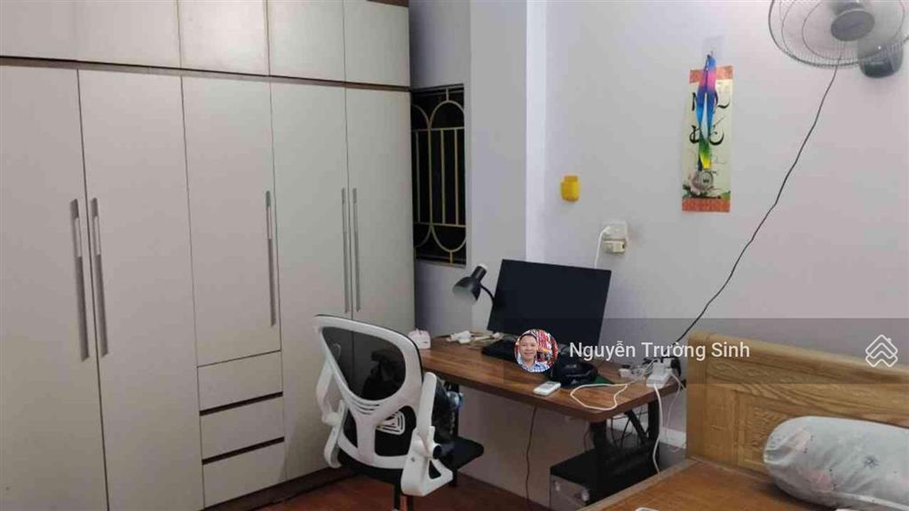 Bán gấp nhà 3 tầng sổ đỏ chính chủ giá chỉ 5 tỷ