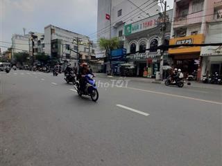 Cho thuê nhà 84 - MT Ung Văn Khiêm - 12 ×50m- 580 m2 giá 155 tr/t