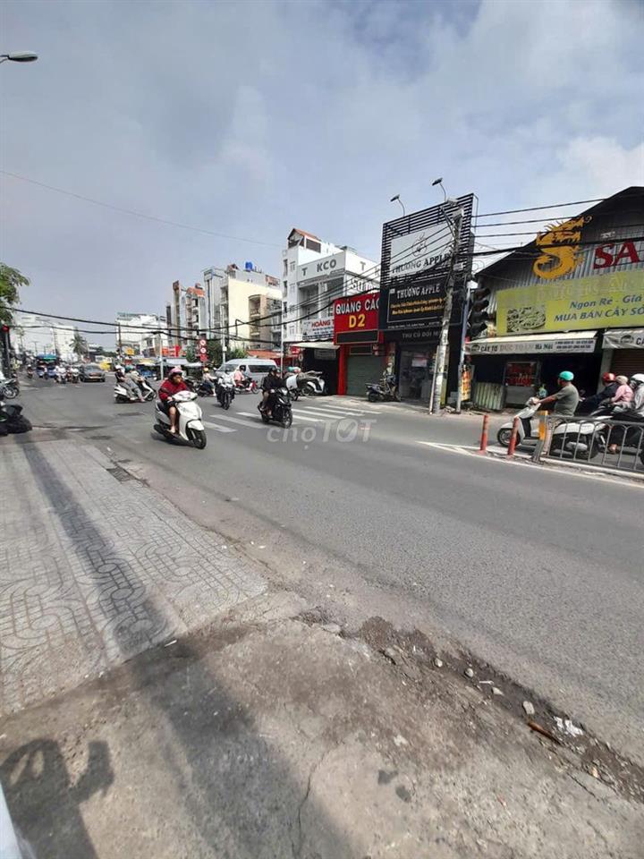 Cho thuê nhà 84 - MT Ung Văn Khiêm - 12 ×50m- 580 m2 giá 155 tr/t