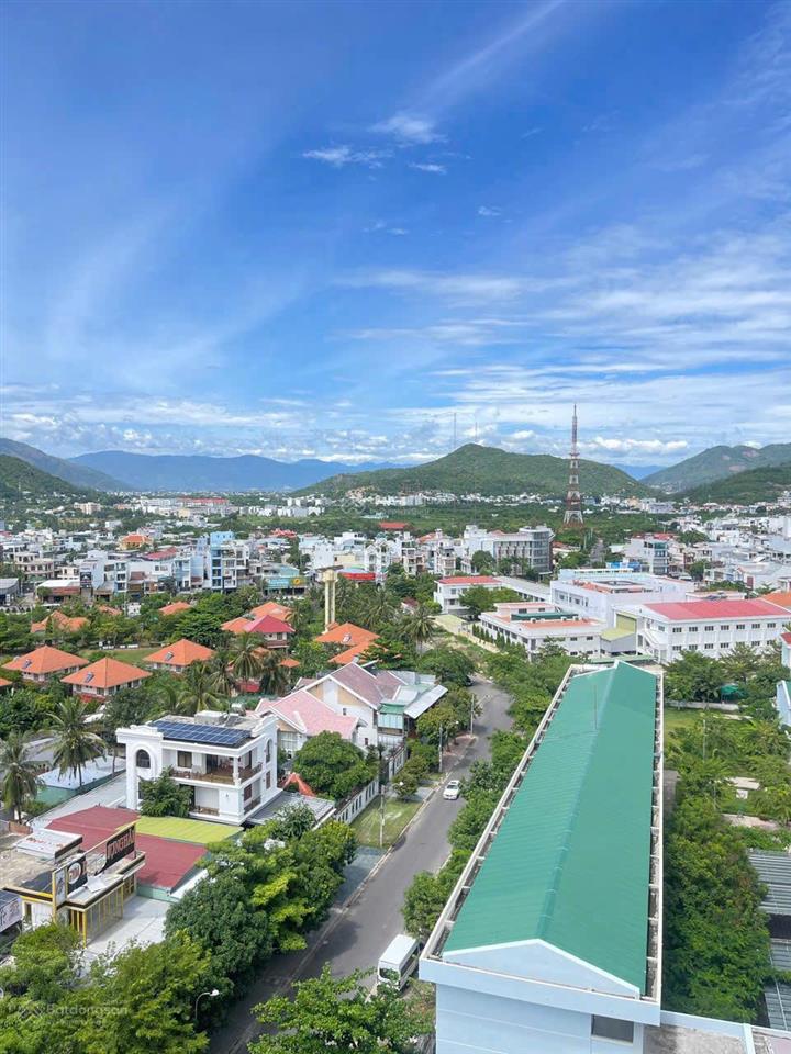 Bán căn góc chung cư hoàng quân nha trang  giá 2 tỷ 350