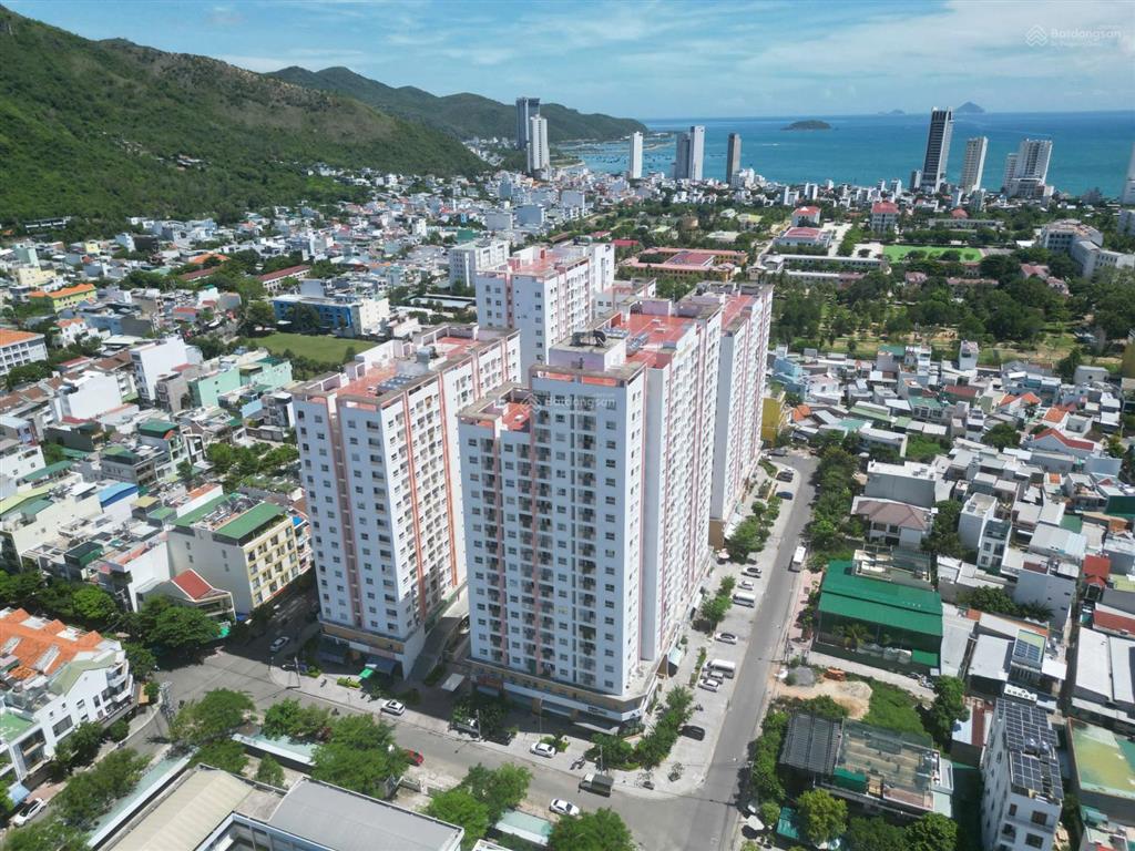 Bán căn góc chung cư hoàng quân nha trang  giá 2 tỷ 350